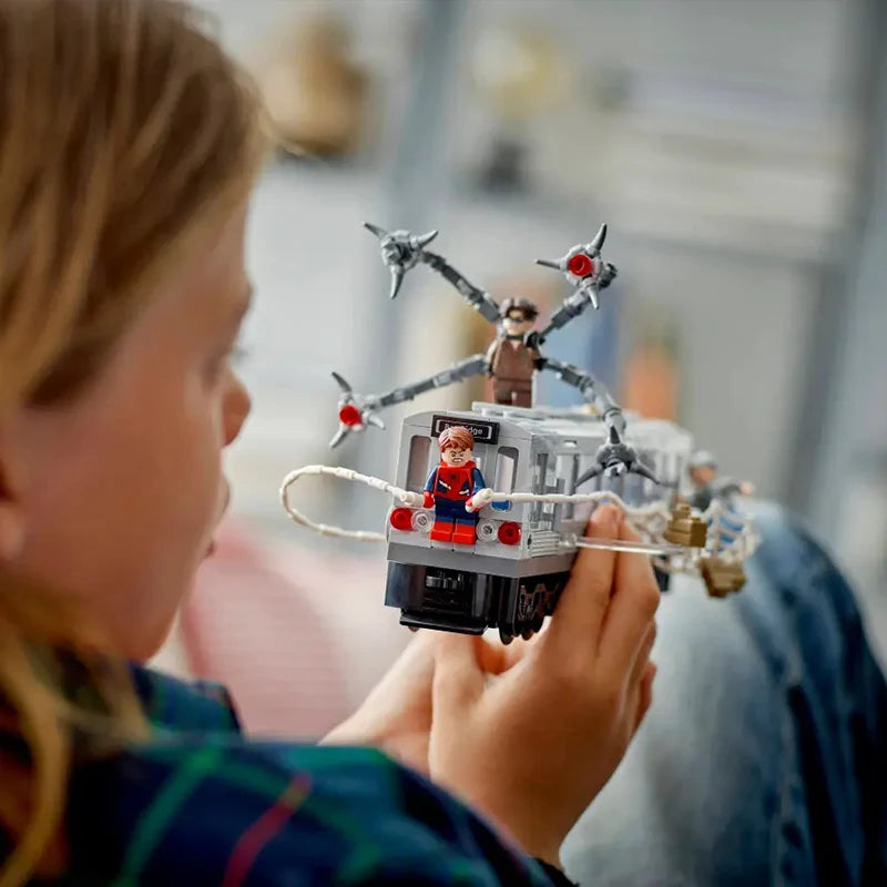 Lego Building Blocks, Marvel Spider Man vs. Doctor Octopus