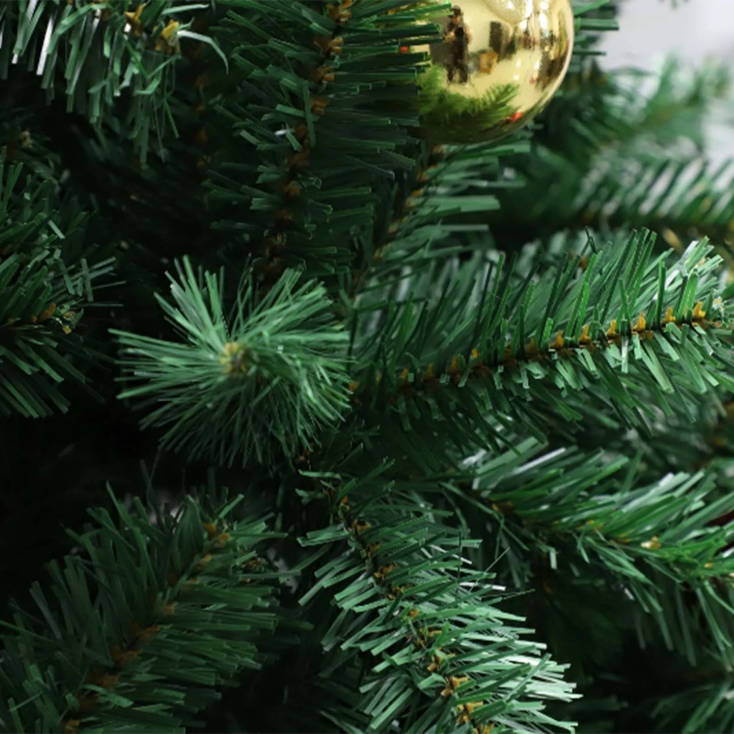 Artificial Christmas Tree with Remote Controlled Lights [6/7 ft]